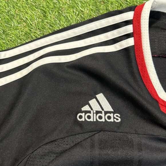 Adidas 2007/2008 Liverpool Gerrard Jersey - Picture 8 of 12